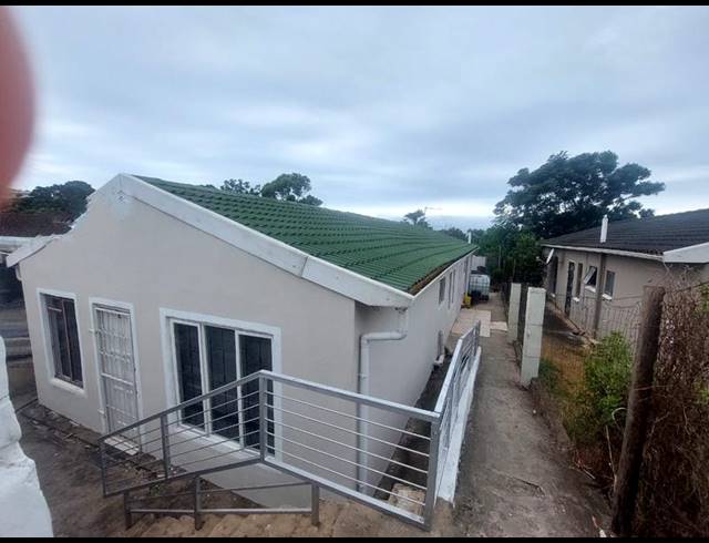 4 BEDROOM HOUSE FOR SALE IN NEWLANDS WEST